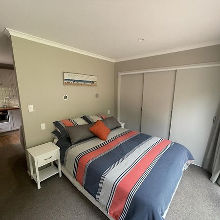 Guest Wing In Richmond Downs Apartamento Walton Exterior foto